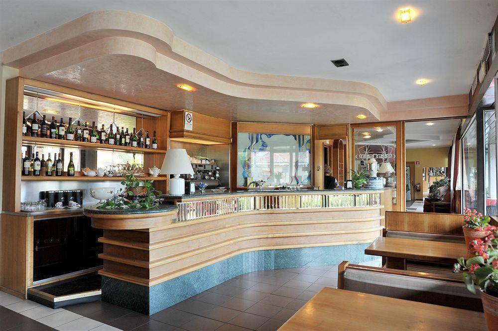 Hotel Cristallo Barga Fornaci di Barga Dış mekan fotoğraf