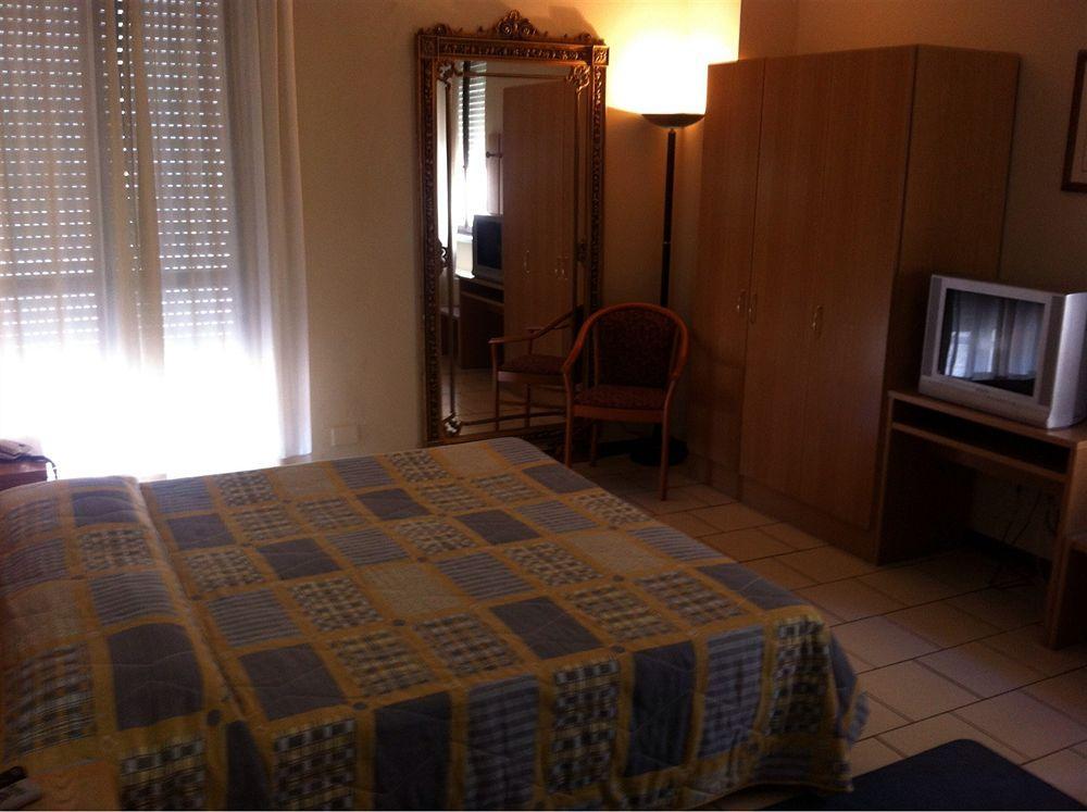Hotel Cristallo Barga Fornaci di Barga Dış mekan fotoğraf