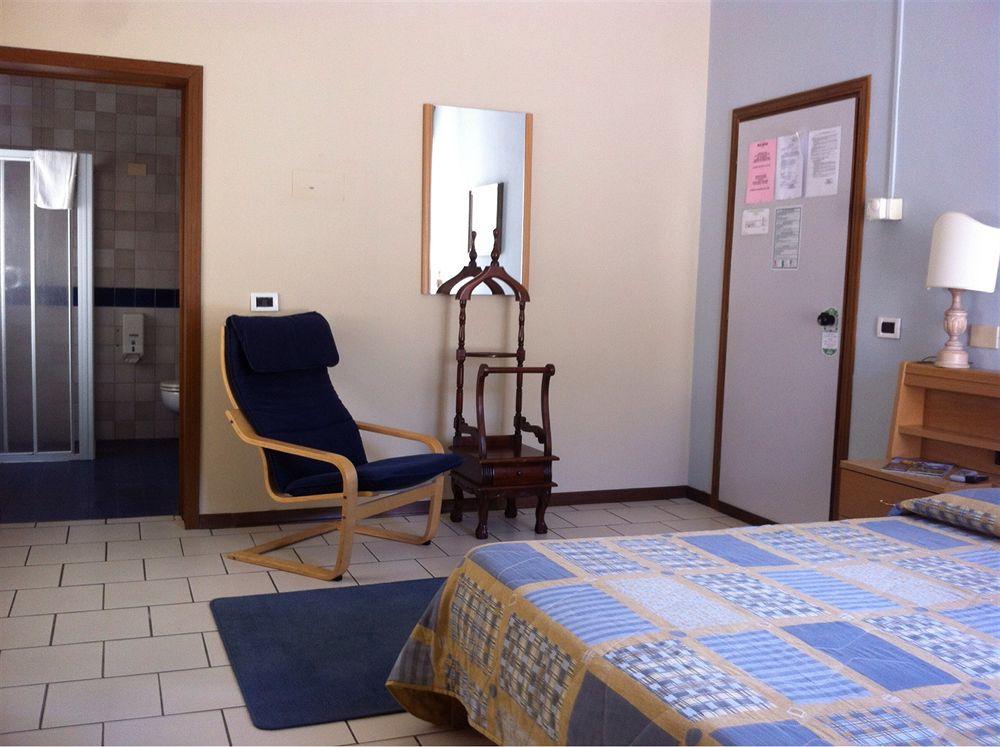 Hotel Cristallo Barga Fornaci di Barga Dış mekan fotoğraf