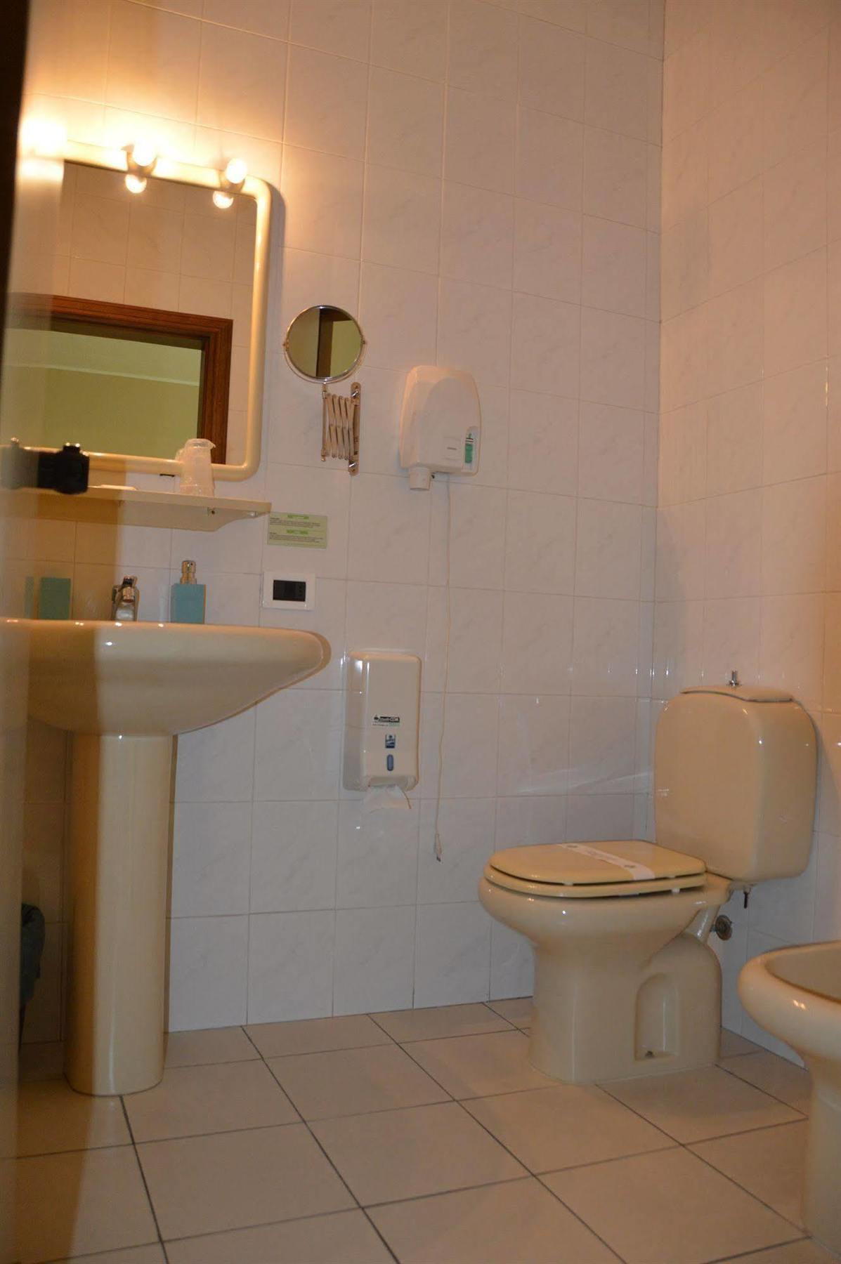Hotel Cristallo Barga Fornaci di Barga Dış mekan fotoğraf