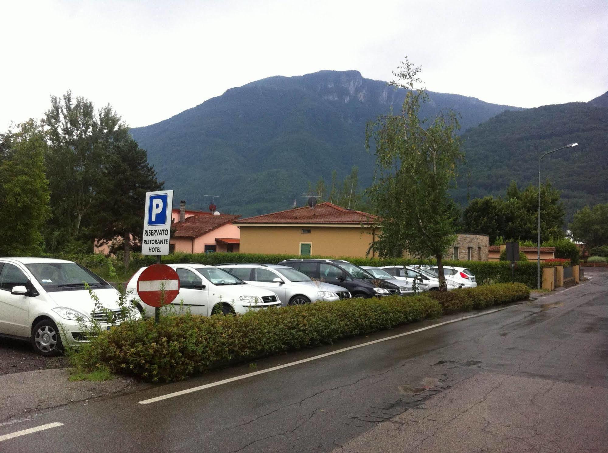 Hotel Cristallo Barga Fornaci di Barga Dış mekan fotoğraf