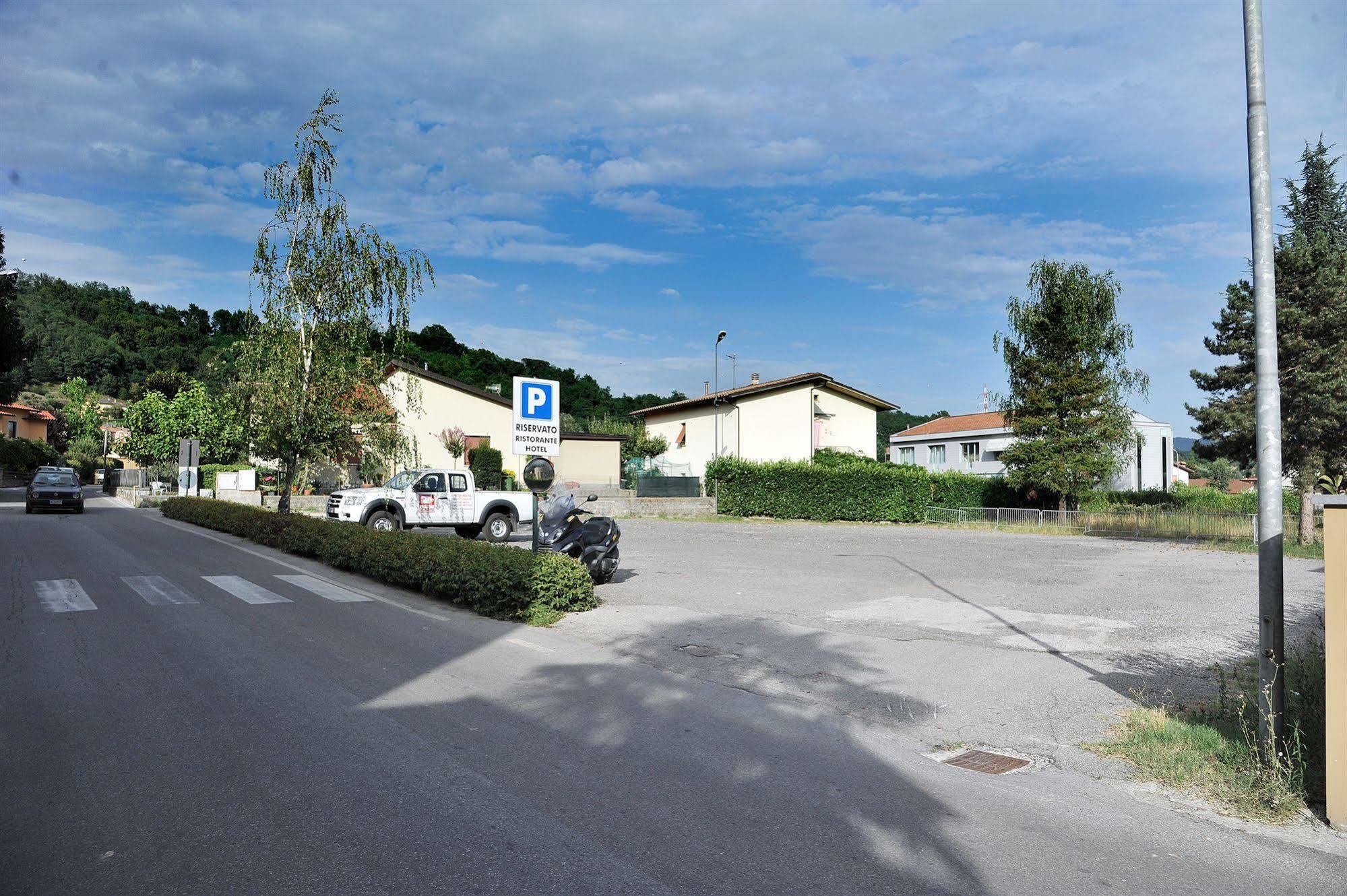 Hotel Cristallo Barga Fornaci di Barga Dış mekan fotoğraf